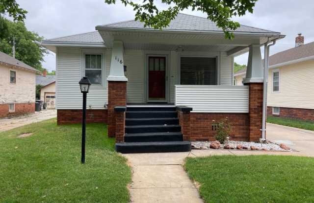 116 E Ashton Ave - 116 East Ashton Avenue, Grand Island, NE 68801