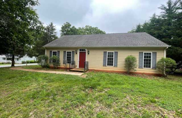 Boonsboro Area House - 5183 Boonsboro Road, Lynchburg, VA 24503