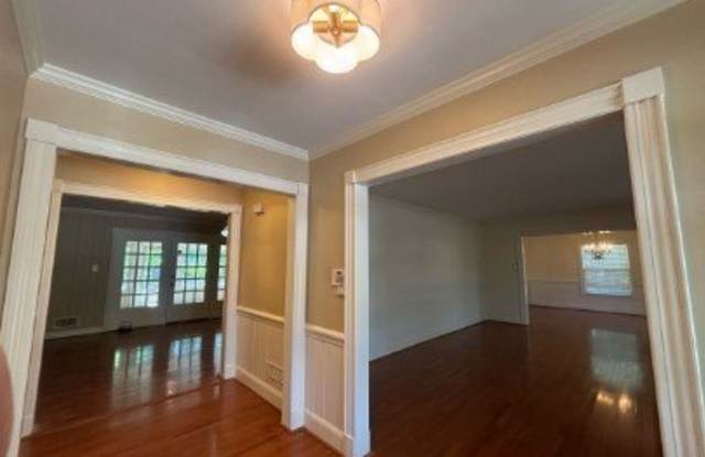 1513 Raeford Road Gallery 3