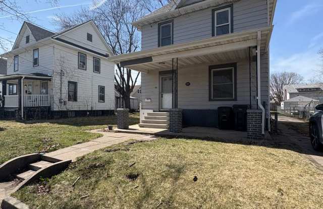 726 Denver St – Waterloo, IA 3  Bed 1 Bath single family home photos photos