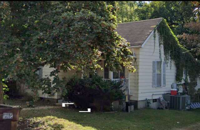 MOVE IN APRIL WITH SPRING IN THE AIR!!! photos photos