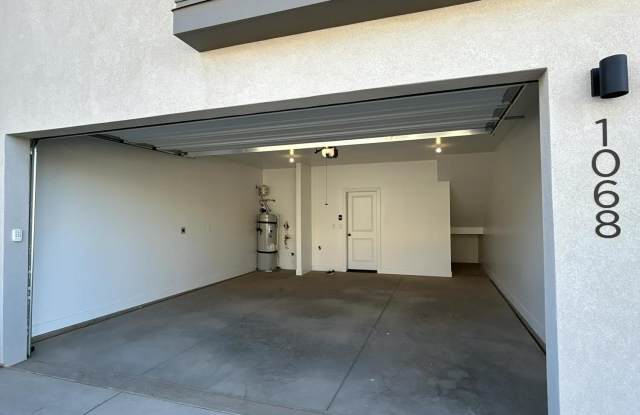 1068 E Malibu Ln Gallery 2