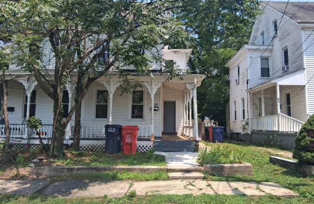 Spacious 4 Bedroom Home FOR RENT in Bridgeton NJ $2150 Gallery 1