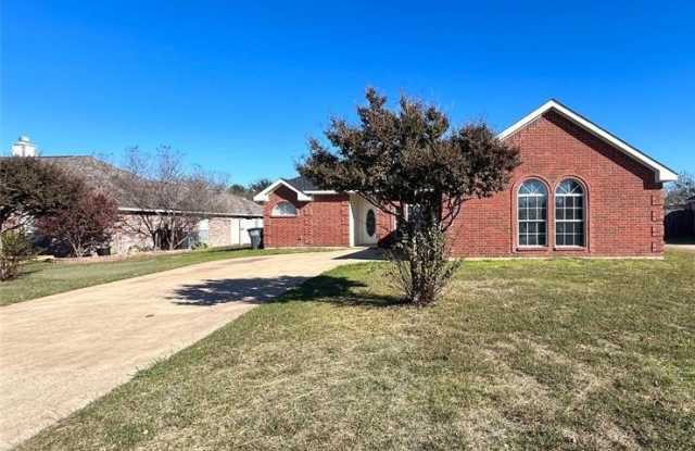 247 Cobblestone Circle - 247 Cobblestone Circle, Red Oak, TX 75154