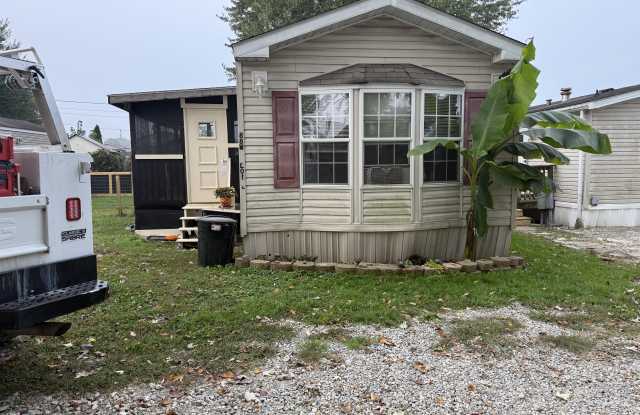 296 North State Route 2 - 296 North State Route 2, New Martinsville, WV 26155