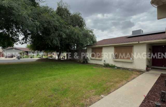 Coming Soon!  Home For Rent with pool. Tenant occupied. Please do not disturb tenants. photos photos