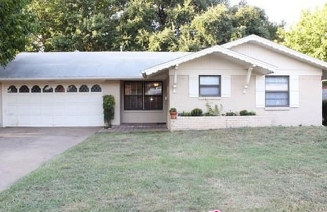 2219 Fairfax Drive - 2219 Fairfax Drive, Irving, TX 75060