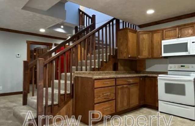 2829 S 13 photos photos