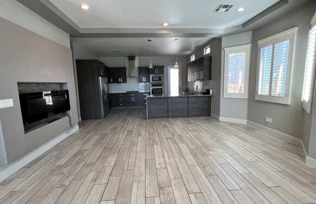 East Side 4 Bedroom Home Gallery 4