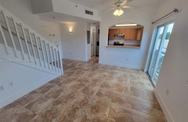 357 N Royal Poinciana Blvd photos photos