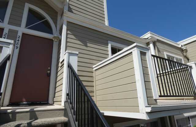 Country Club Village Green Condo!! - 2489 Country Lane, Santa Maria, CA 93455
