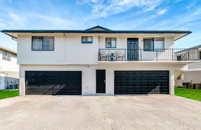 Top Floor All To Yourself! July Rent Free! *Garage Space and Private Storage Closet!! Call Today To Secure 561-203-9826 photos photos