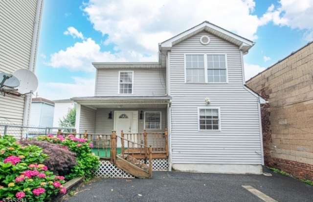 120 Tichenor St photos photos