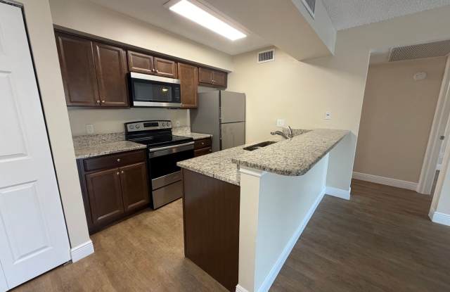 ANNUAL RENTAL - 2 BED / 2 BATH CONDO AT MYSTIC GARDENS Gallery 1