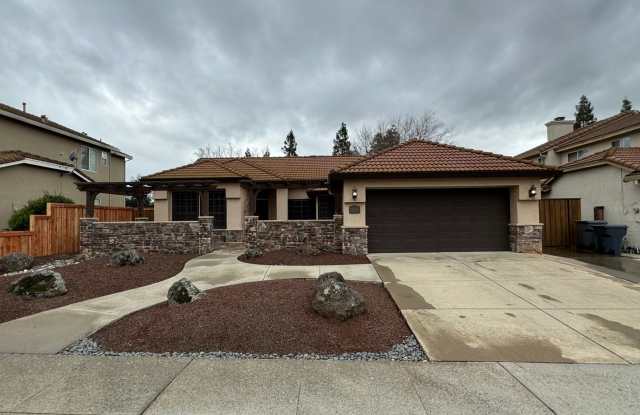 Immaculate home with pool hardwood floors! photos photos Immaculate home with pool hardwood floors! photos photos