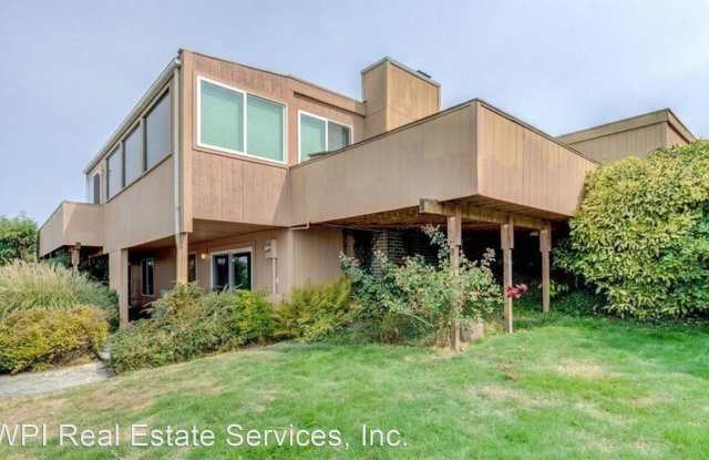 13610 Somerset Lane SE - 13610 Somerset Lane Southeast, Bellevue, WA 98006