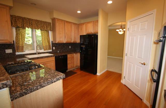 11638 East Berry Drive Gallery 4