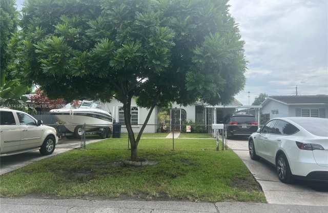 7610 NW 4th St photos photos