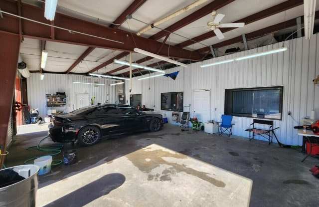 493 N Ferdon Boulevard Gallery 4