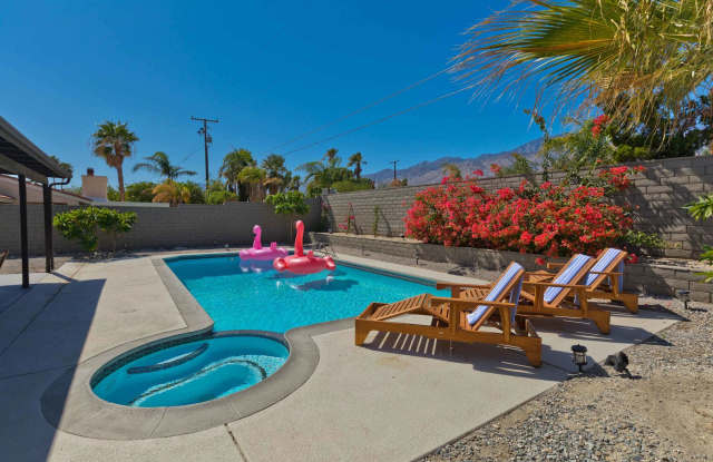 Modern home w Private Pool, Spa, Pets Welcome! photos photos