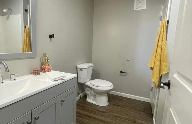 Duck Creek Apartments Gallery 4