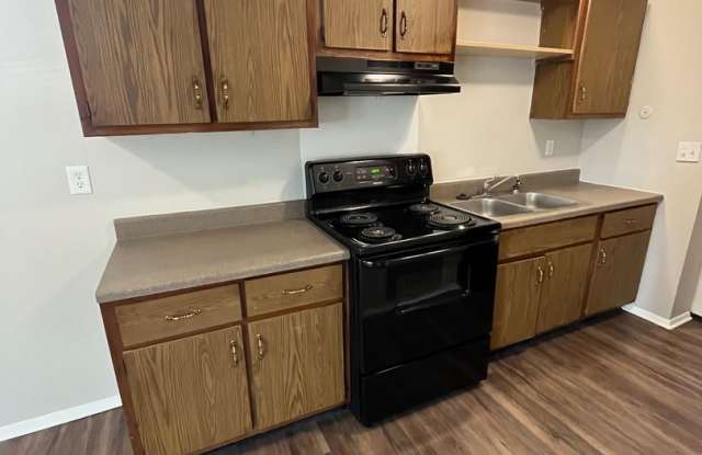 Updated One Bedroom Bungalow - Washer/Dryer Included! Gallery 4