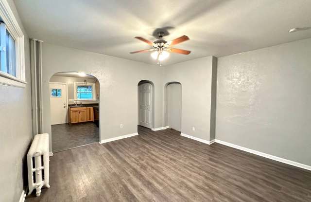 Charming 2 Bed, 1.5 Bath w/ Bonus Space in Sharpsburg - Convenient Location - Available Now! - 1831 South Canal Street, Sharpsburg, PA 15215