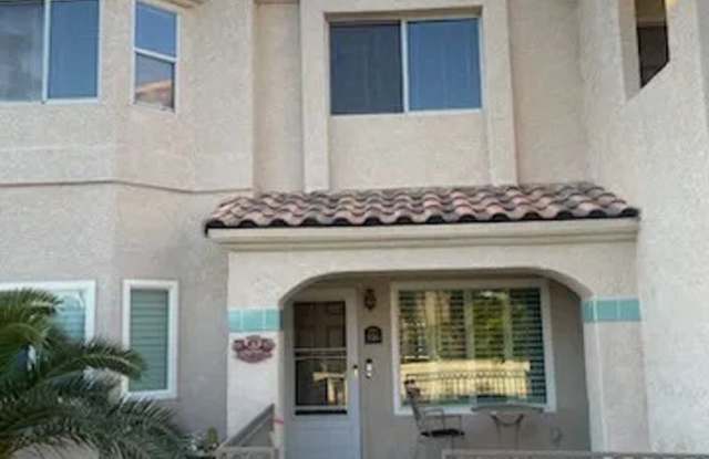 Long Term Furnished 1 Bedroom 1 Bath Condo on Golf Course!! - 470 Acoma Boulevard South, Lake Havasu City, AZ 86406