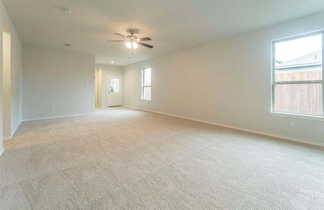 3305 Shortgrass Lane Gallery 4