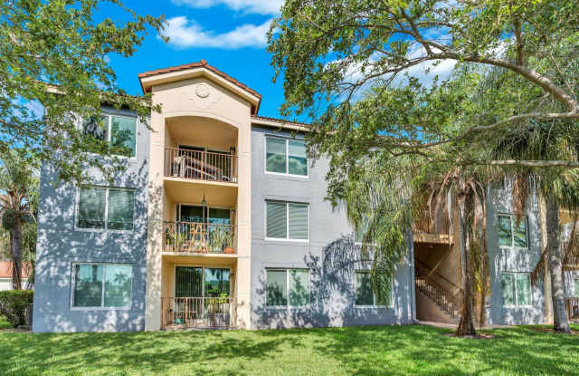 214 Villa Cir - 214 Villa Circle, Boynton Beach, FL 33435