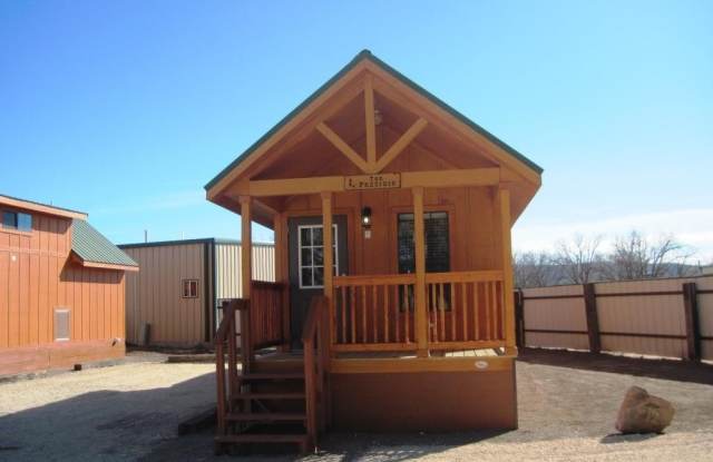 407 N Peach photos photos