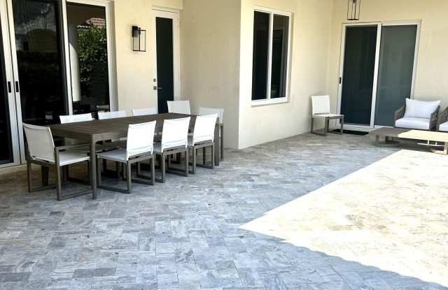 2921 Twin Oaks Way Gallery 3