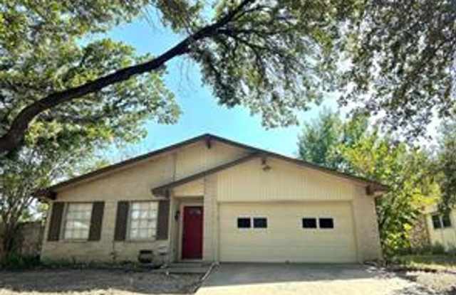 Great location in Plano! Ready beginning of Oct - 3401 Tarkio Road, Plano, TX 75074