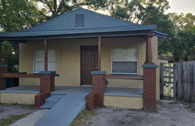 Renovated 4/2 Close to Busch Gardens and Major Highways photos photos