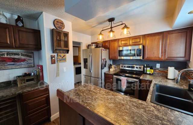 6329 E 32nd Ave photos photos