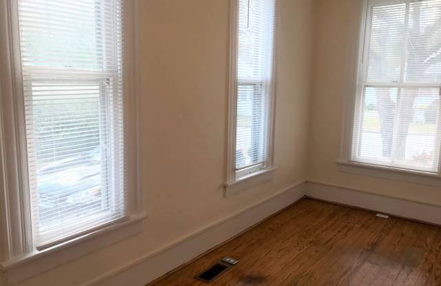 313 Warren St. Gallery 3