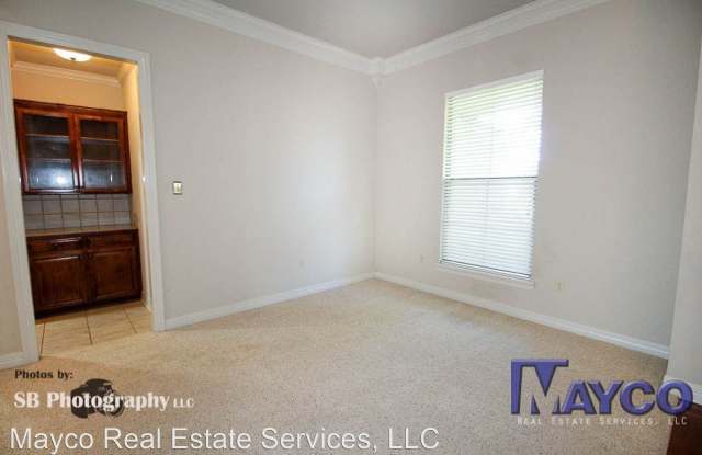 2040 Bayou Bend DR. Gallery 3