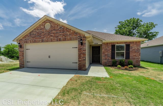 1224 S Kingfisher Lane - 1224 S Kingfisher Ln, Fayetteville, AR 72701