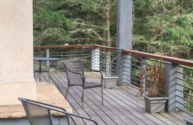 Lovely Rental Home on Cady Mountain Gallery 4