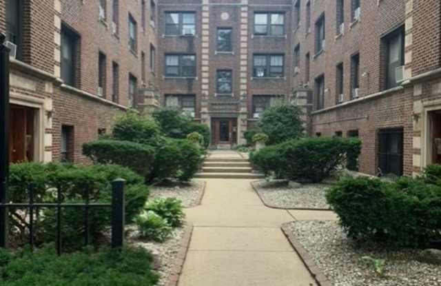 925 West Oakdale - 925 West Oakdale Avenue, Chicago, IL 60657