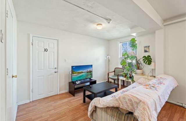 222 S Geneva St. photos photos