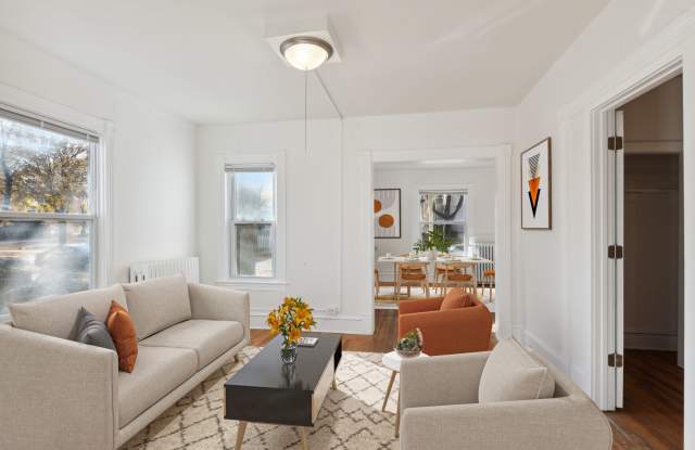 224 Humboldt Ave North photos photos