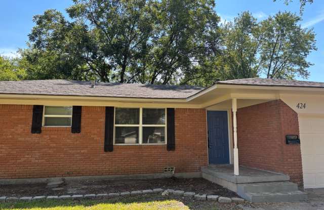 Nicely Remodeled 3/2 in West Sherman! Gallery 1