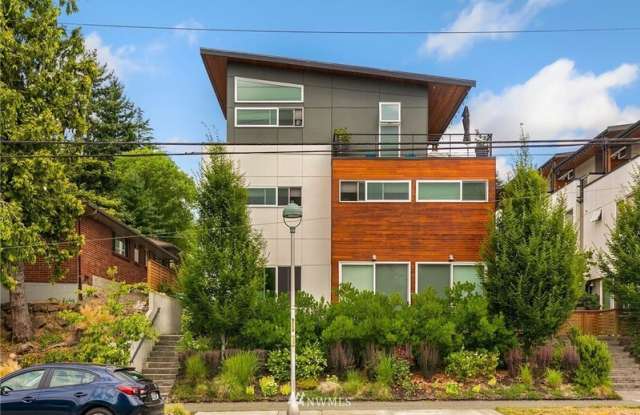 7016 California Ave SW photos photos