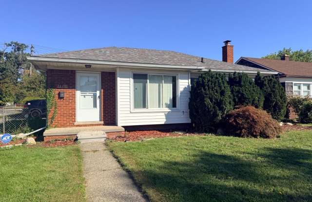 Single Family Home in Eastpointe - Now Available! Gallery 1