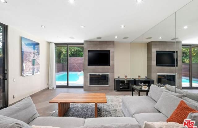 1033 Carol Dr Gallery 2