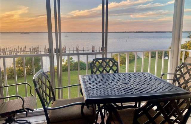2885 Palm Beach Boulevard - 2885 Palm Beach Boulevard, Fort Myers, FL 33916