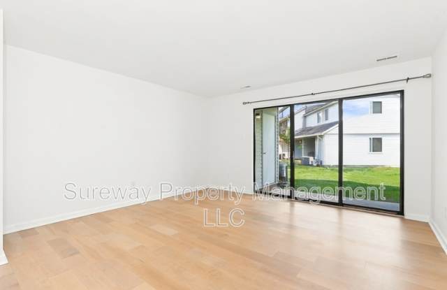 502 Barclay Walk Gallery 4