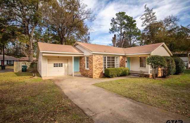 1213 W Camellia photos photos