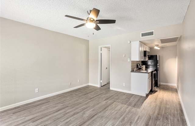 Rise on Country Club photos photos